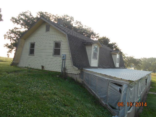 512 SE Offutt Rd, Maysville, MO 64469