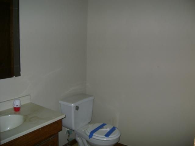 1006 N 3rd St, Lansing, KS 66043