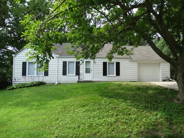 5303 NE 47th St, Kansas City, MO 64117