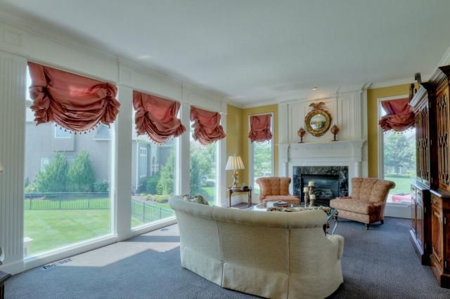 5700 W 144th St, Overland Park, KS 66223