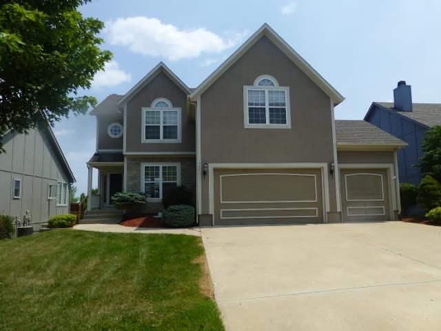 13251 Bluejacket St, Overland Park, KS 66213