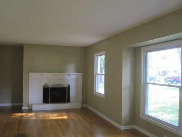 5621 N Adrian Ave, Kansas City, MO 64151