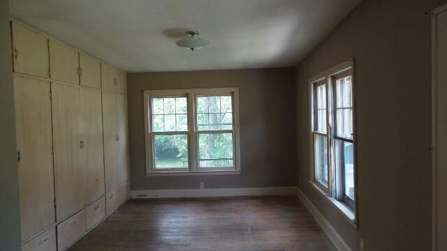6007 Barrymore Dr, Kansas City, MO 64134