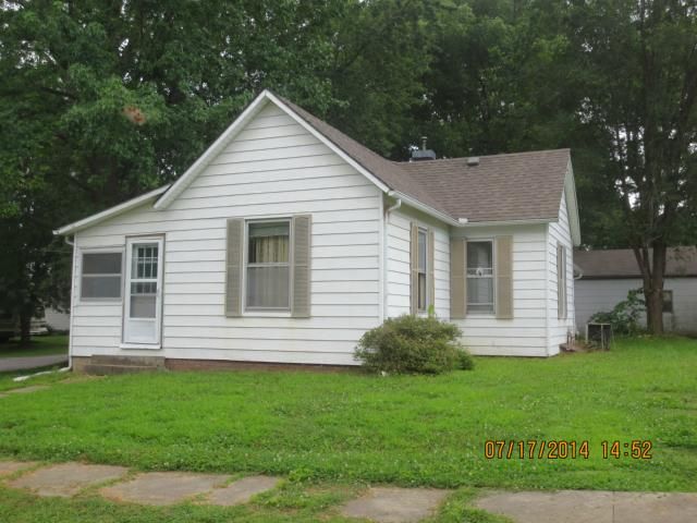210 Arabella St, Wellington, MO 64097