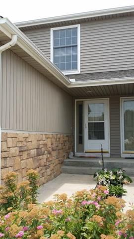 13019 Everett Ct, Kansas City, KS 66109