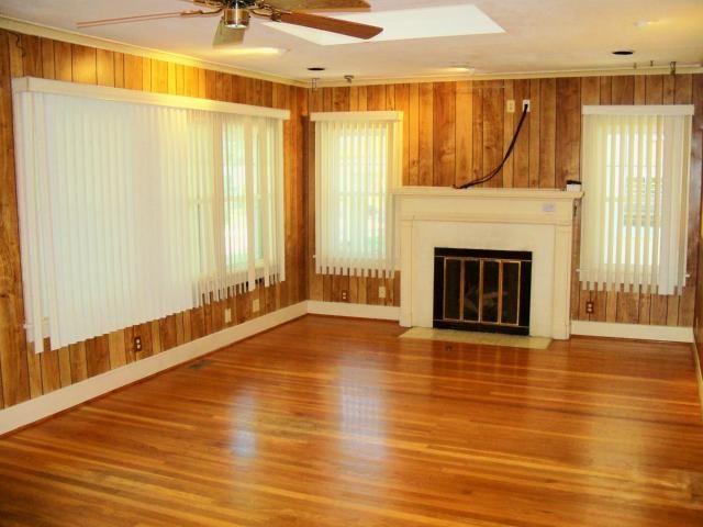 5340 Harrison St, Kansas City, MO 64110
