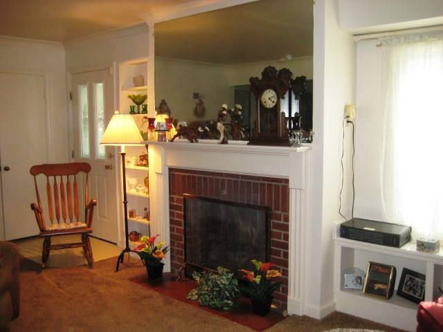 515 N Delaware St, Butler, MO 64730
