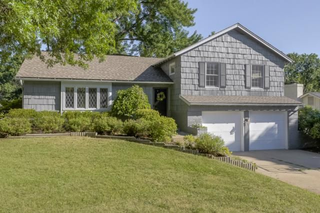 9154 Somerset Dr, Overland Park, KS 66207