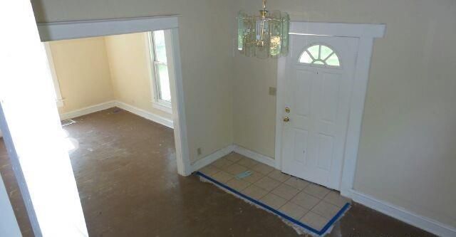 1412 E 73rd St, Kansas City, MO 64131