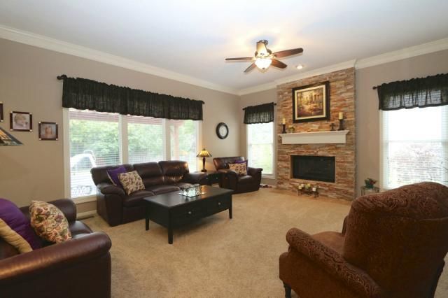 13017 Eby St, Overland Park, KS 66213