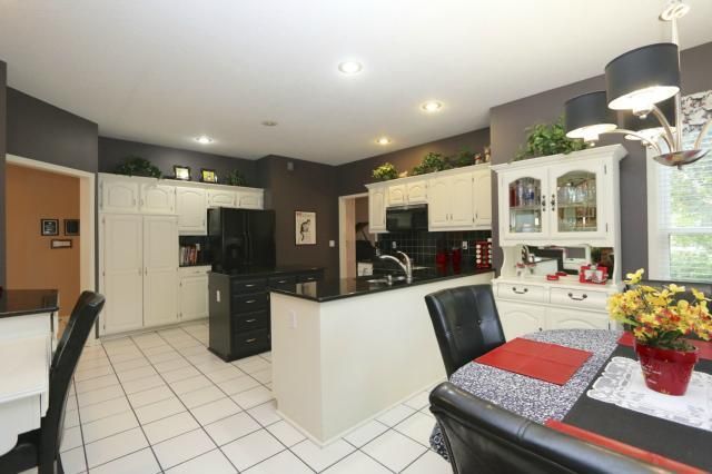 13017 Eby St, Overland Park, KS 66213