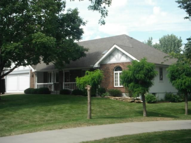 3711 Beatrice Ct, Independence, MO 64055