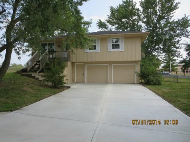 8401 N Rhode Ave, Kansas City, MO 64153