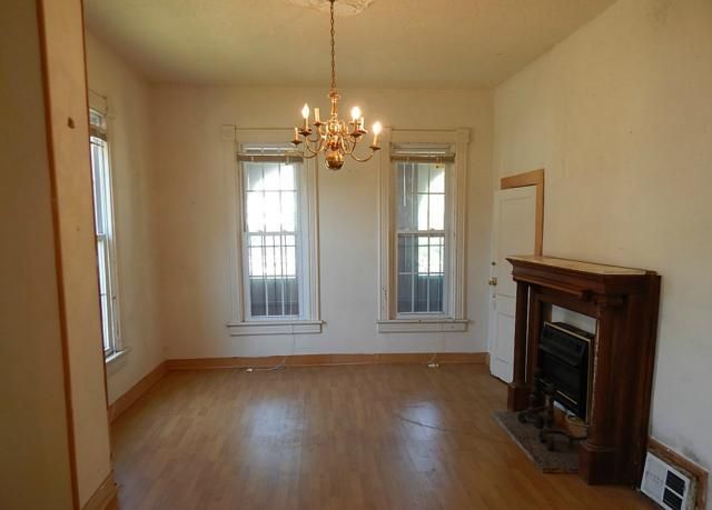 4607 E 9th St, Kansas City, MO 64127
