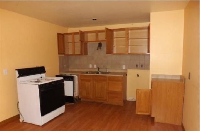 8302 E 111th Ter, Kansas City, MO 64134