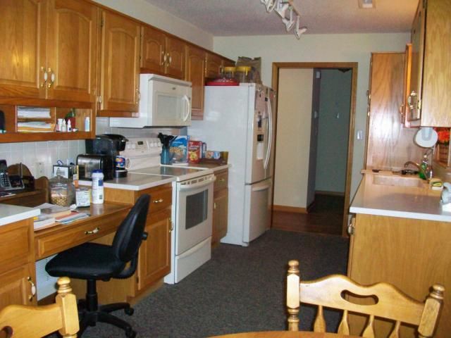 701 Sun Ct, Raymore, MO 64083