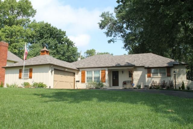 200 E 115th Ter, Kansas City, MO 64114
