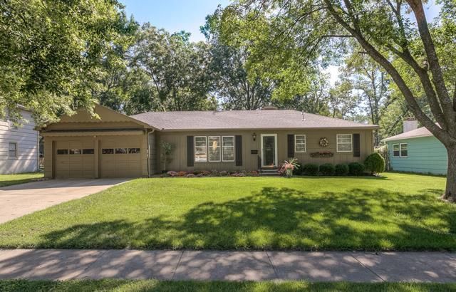 10311 Beverly Dr, Overland Park, KS 66207