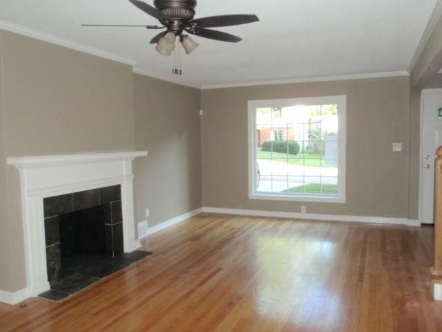 400 E 79th Ter, Kansas City, MO 64131