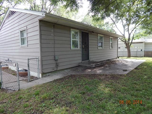 7614 E 48th St, Kansas City, MO 64129