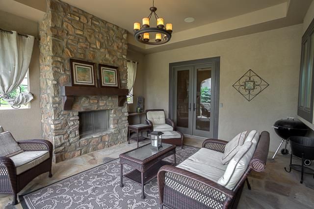 16316 Barton St, Overland Park, KS 66062
