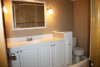 10405 E 82 Ter, Raytown, MO 64138
