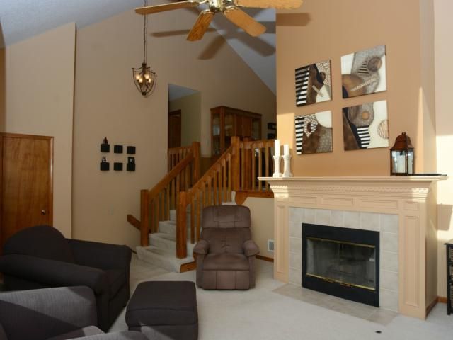 11640 Cody St, Overland Park, KS 66210