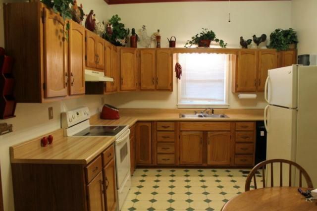 1118 Kearney St, Atchison, KS 66002