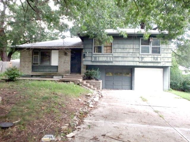 8000 E 92nd St, Kansas City, MO 64138