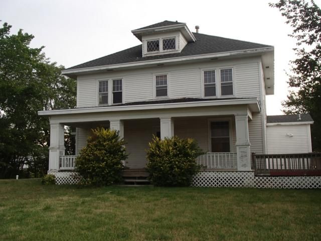 1004 S Holliday St, Osage, KS 66523