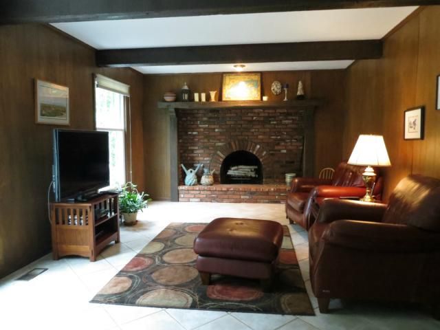 9825 Bluejacket St, Overland Park, KS 66214