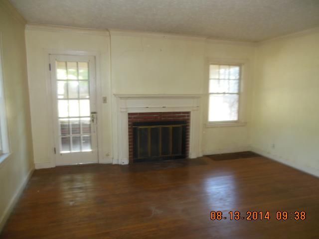 501 E 97th St, Kansas City, MO 64131