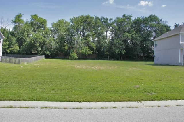 20356 220th Ter, Spring Hill, KS 66083