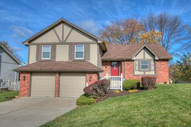 502 NW 73rd St, Kansas City, MO 64118