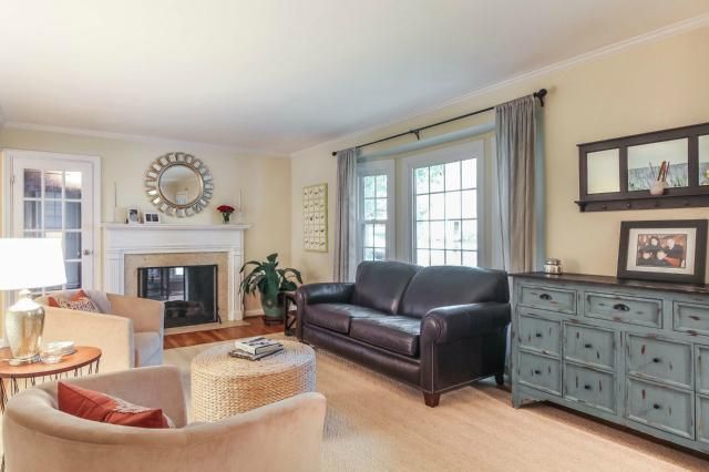 1226 Arno Rd, Kansas City, MO 64113