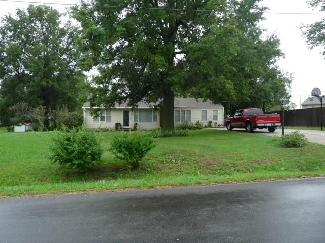 193 E South St, Peculiar, MO 64078