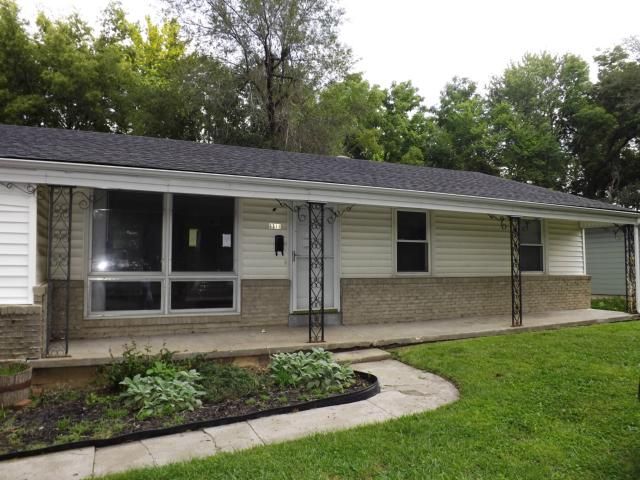 6311 Riley St, Overland Park, KS 66202