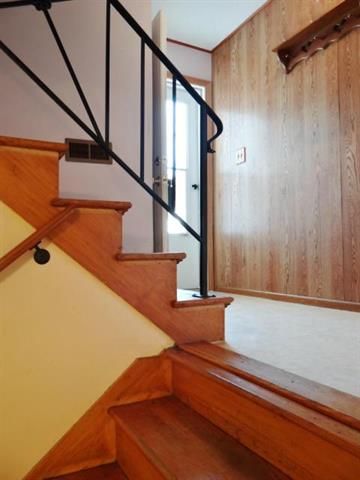 8729 E Bannister Ter, Kansas City, MO 64134