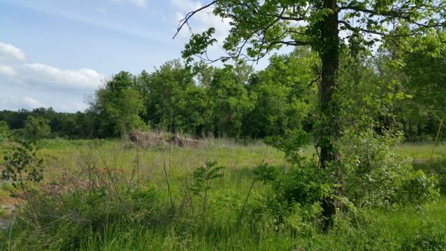 Farmer's Ln, Platte City, MO 64079