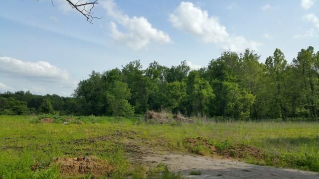Farmer's Ln, Platte City, MO 64079