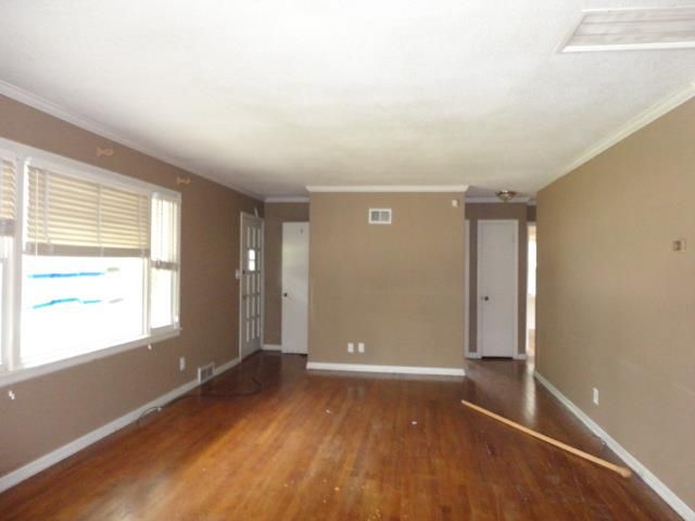 400 E 92nd St, Kansas City, MO 64131