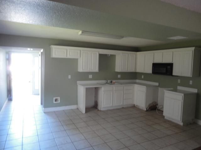 15511 E 48th St, Kansas City, MO 64136