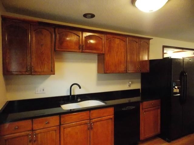 4319 E 52nd St, Kansas City, MO 64130