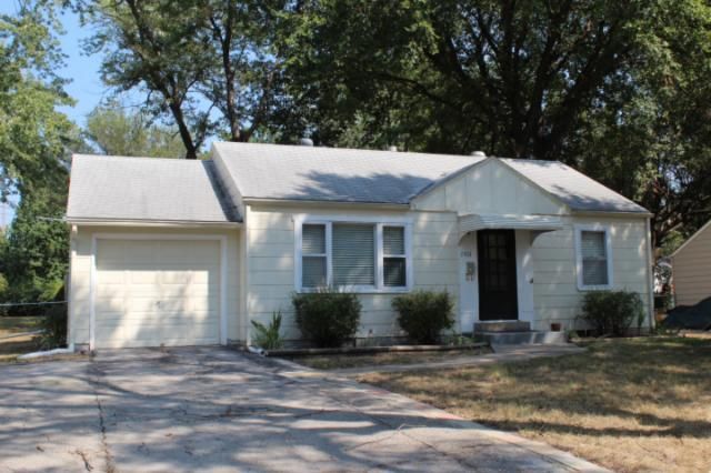 7701 Conser St, Overland Park, KS 66204