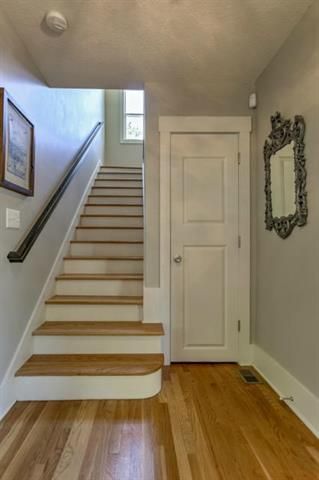5724 Cherry St, Kansas City, MO 64110