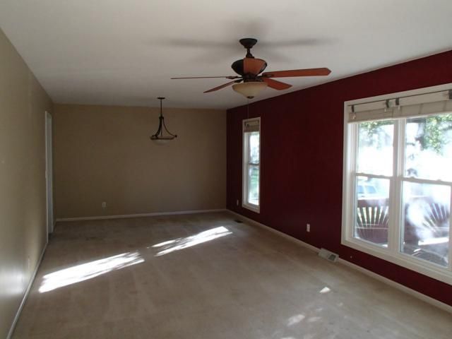27 Circle Dr, Paola, KS 66071