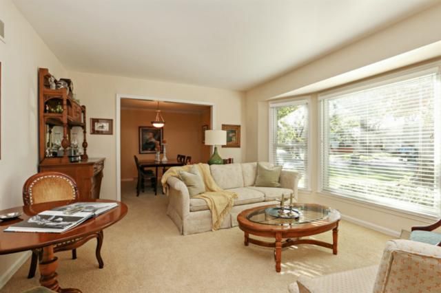 9221 Farley Ln, Overland Park, KS 66212