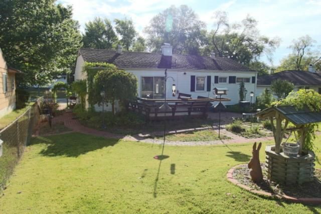11224 Spring Valley Rd, Kansas City, MO 64134