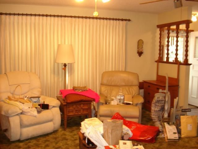 315 10th St, Baldwin City, KS 66006