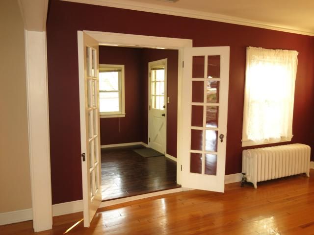 4904 Mercier St, Kansas City, MO 64112